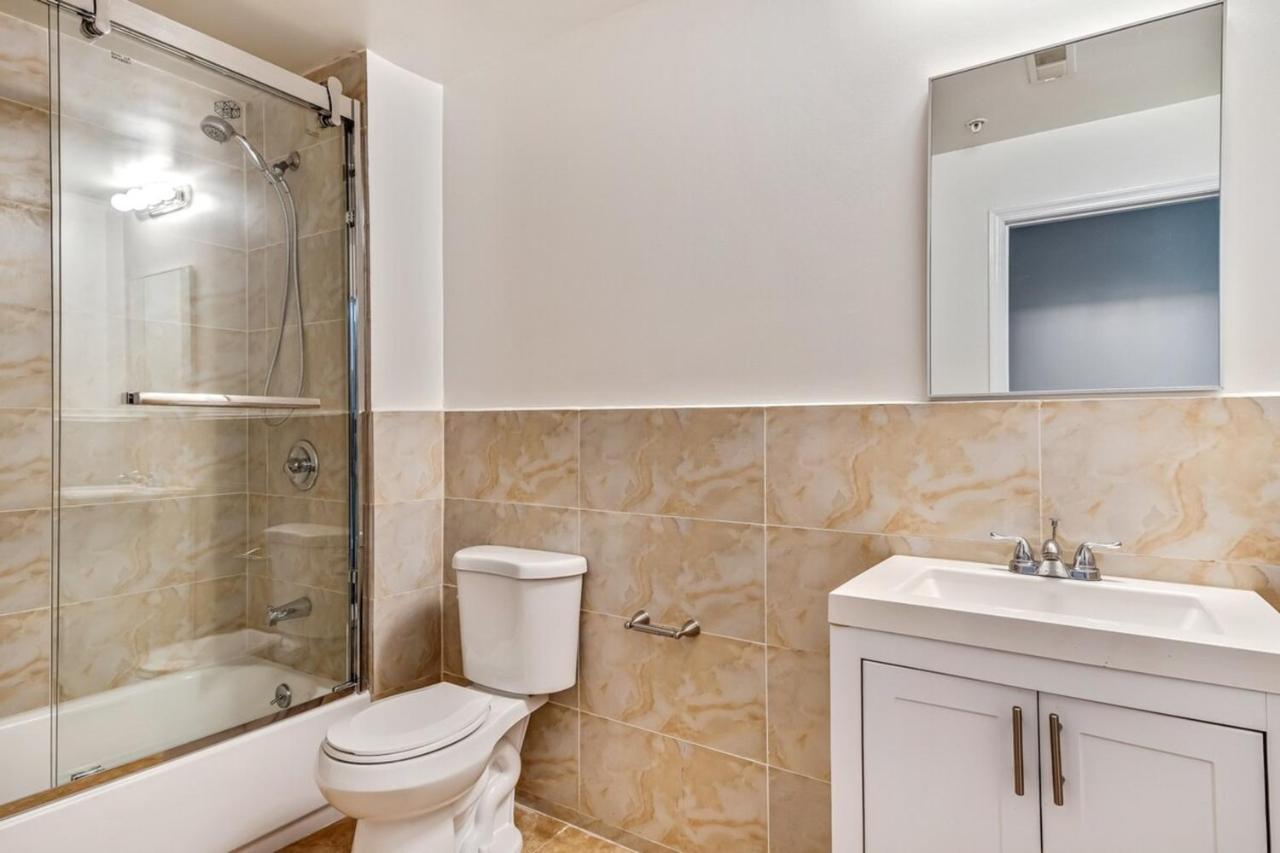 Cozy And Stylish 2bd Apt With Great Location! * Philadelphia