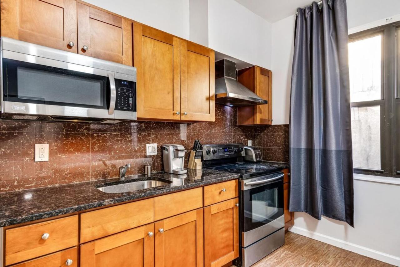 Cozy And Stylish 2bd Apt With Great Location!
