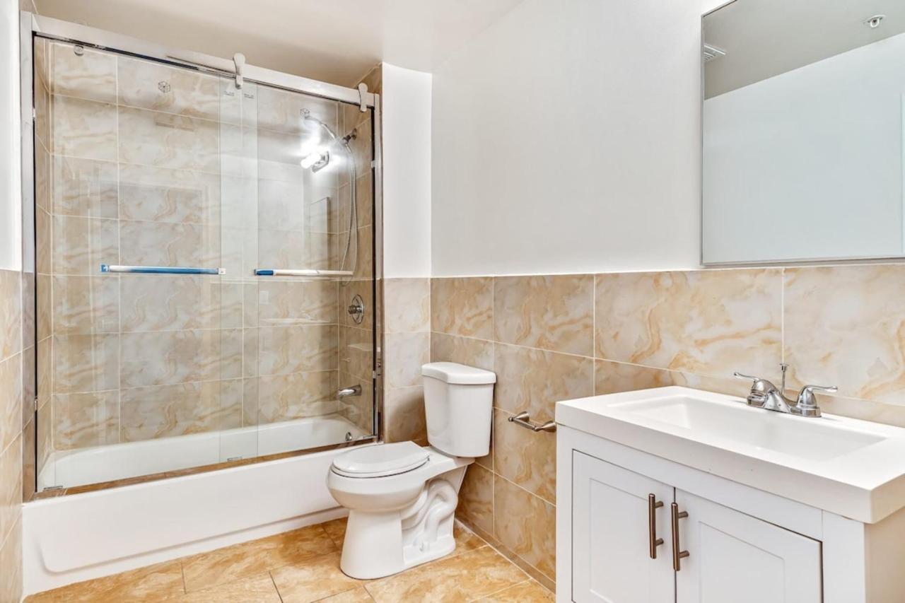 Apartment Cozy And Stylish 2bd Apt With Great Location! Philadelphia