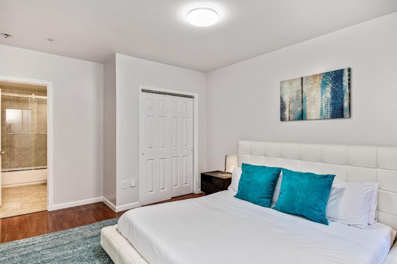 Cozy And Stylish 2bd Apt With Great Location!