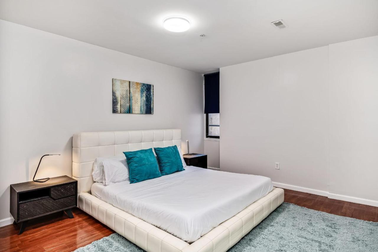 Cozy And Stylish 2bd Apt With Great Location!